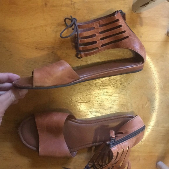 Cole Hann - Picture 2 of 2